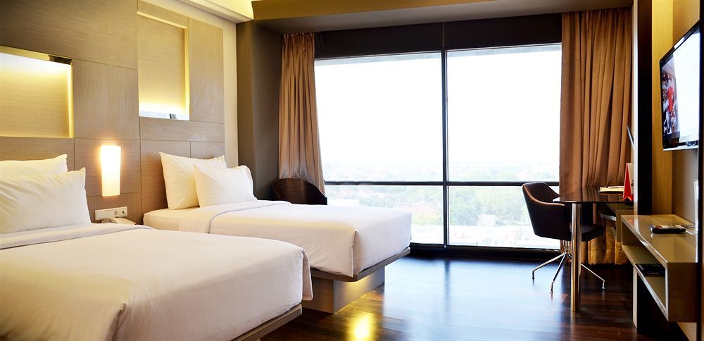 Swiss-Belhotel Cirebon Exterior foto